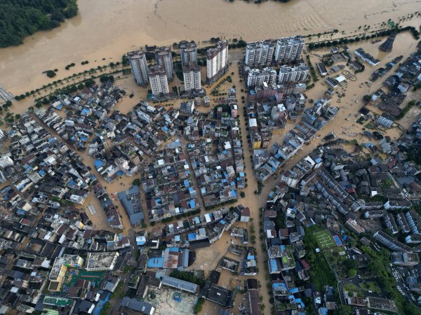 港联证券 贵州榕江设立7个生活物资临时领取点 保障受灾群众基本生活